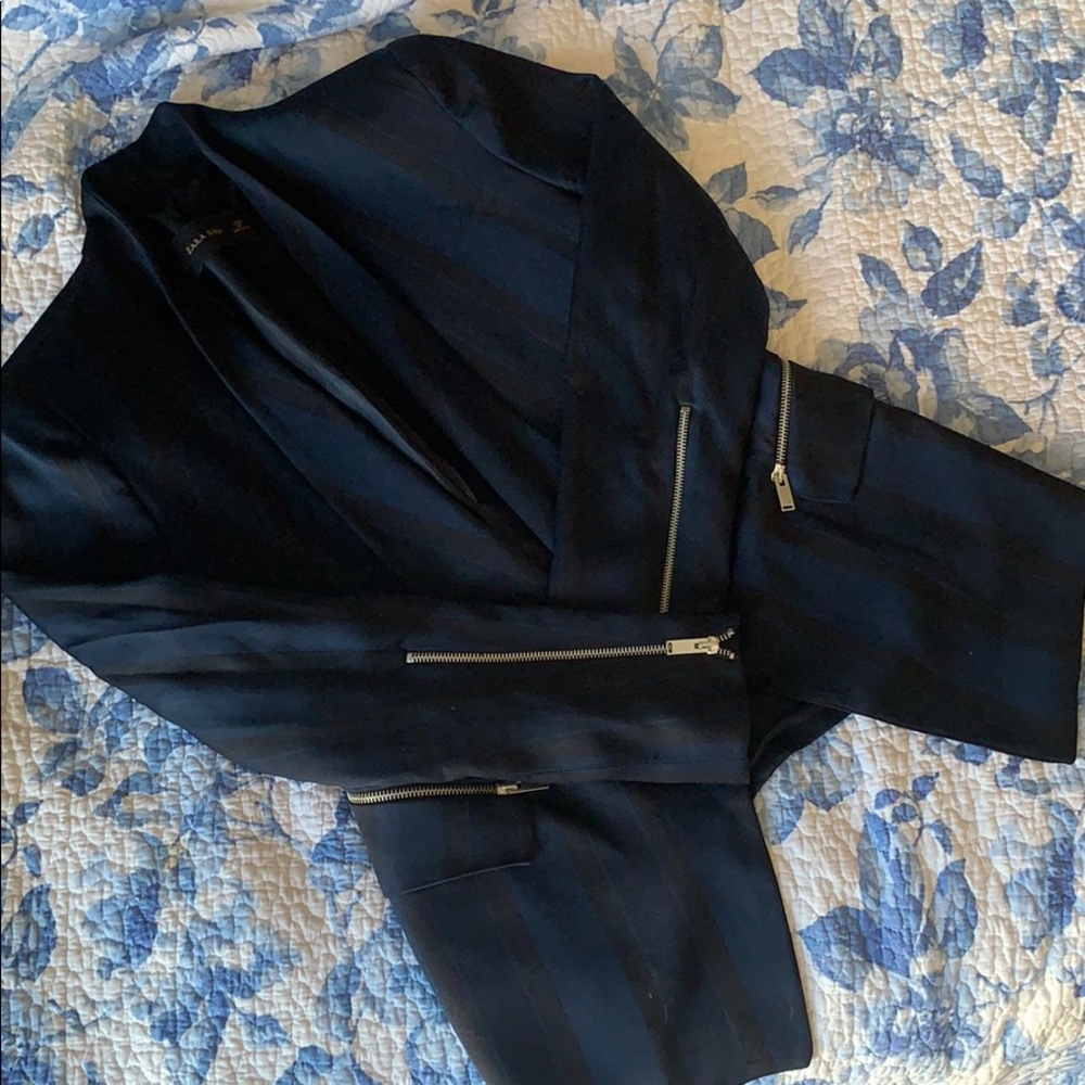 ZARA BASIC Zipper-Accented Blazer